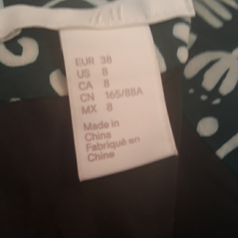 Women's H&M Fit and Flaire Dress Size 8 - Picture 6 of 6